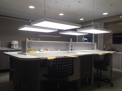 ДентЛайт Эко - бестеневой стоматологический LED светильник